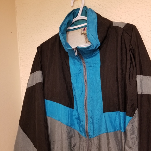 Vintage Print For The Big Man Windbreaker - Picture 3 of 5